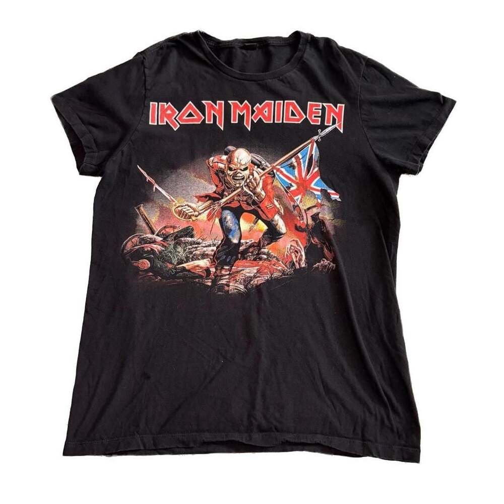 Bay Island Sportswear Iron Maiden The Trooper Graphic T-Shirt Size M Grunge Rock